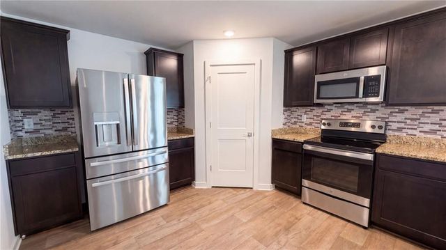 800 Maduro Way, Mcdonough, GA 30253