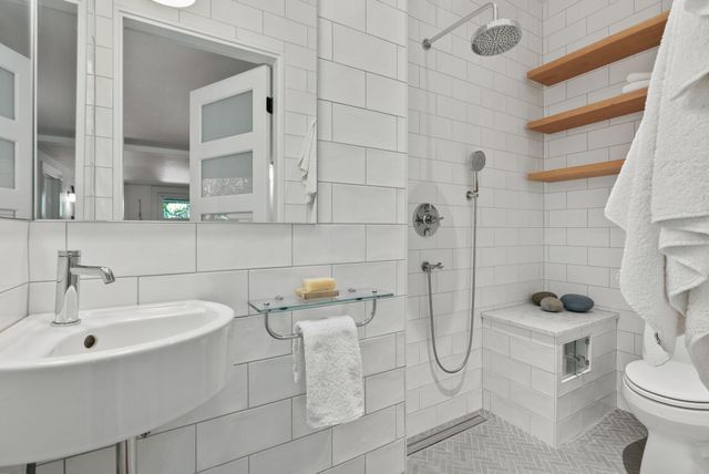 827 NW Delaware Avenue, Bend, OR 97703