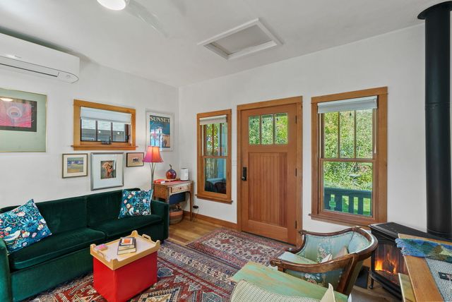 827 NW Delaware Avenue, Bend, OR 97703