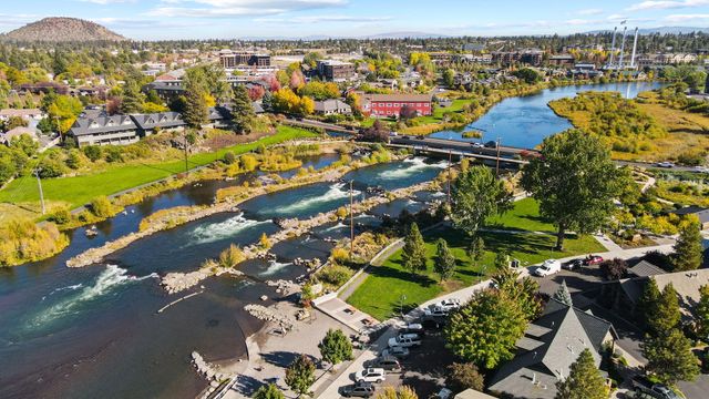 827 NW Delaware Avenue, Bend, OR 97703