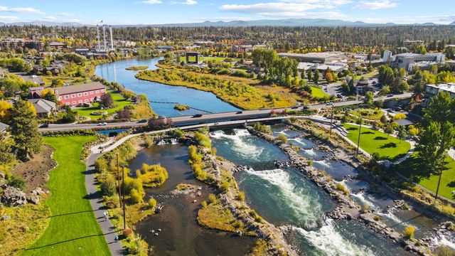 827 NW Delaware Avenue, Bend, OR 97703