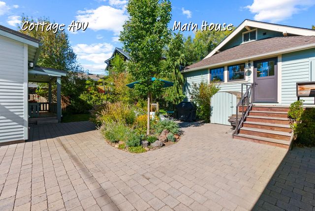 827 NW Delaware Avenue, Bend, OR 97703