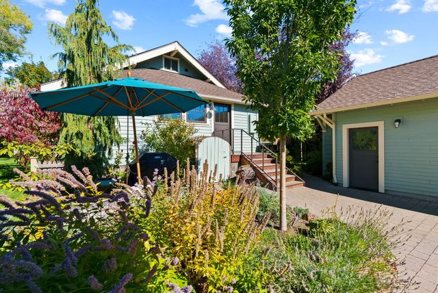 827 NW Delaware Avenue, Bend, OR 97703