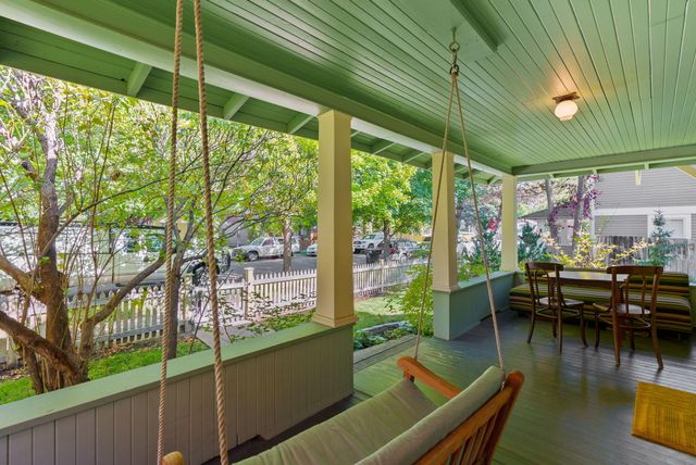 827 NW Delaware Avenue, Bend, OR 97703