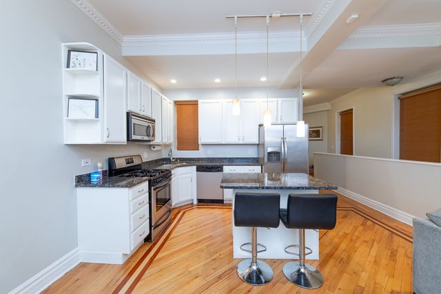 4852 S Prairie Avenue 1B, Chicago, IL 60615