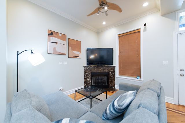 4852 S Prairie Avenue 1B, Chicago, IL 60615
