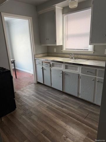 10643 Balfour Road, Detroit, MI 48224