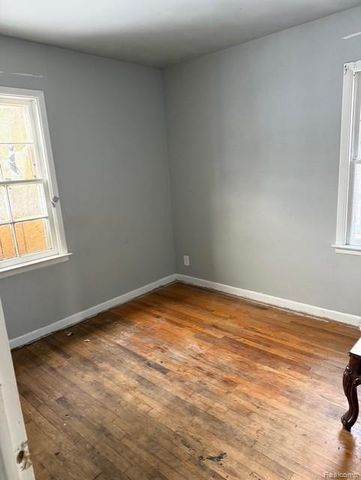 10643 Balfour Road, Detroit, MI 48224