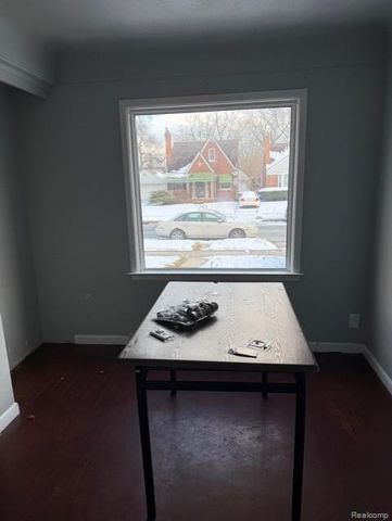 10643 Balfour Road, Detroit, MI 48224