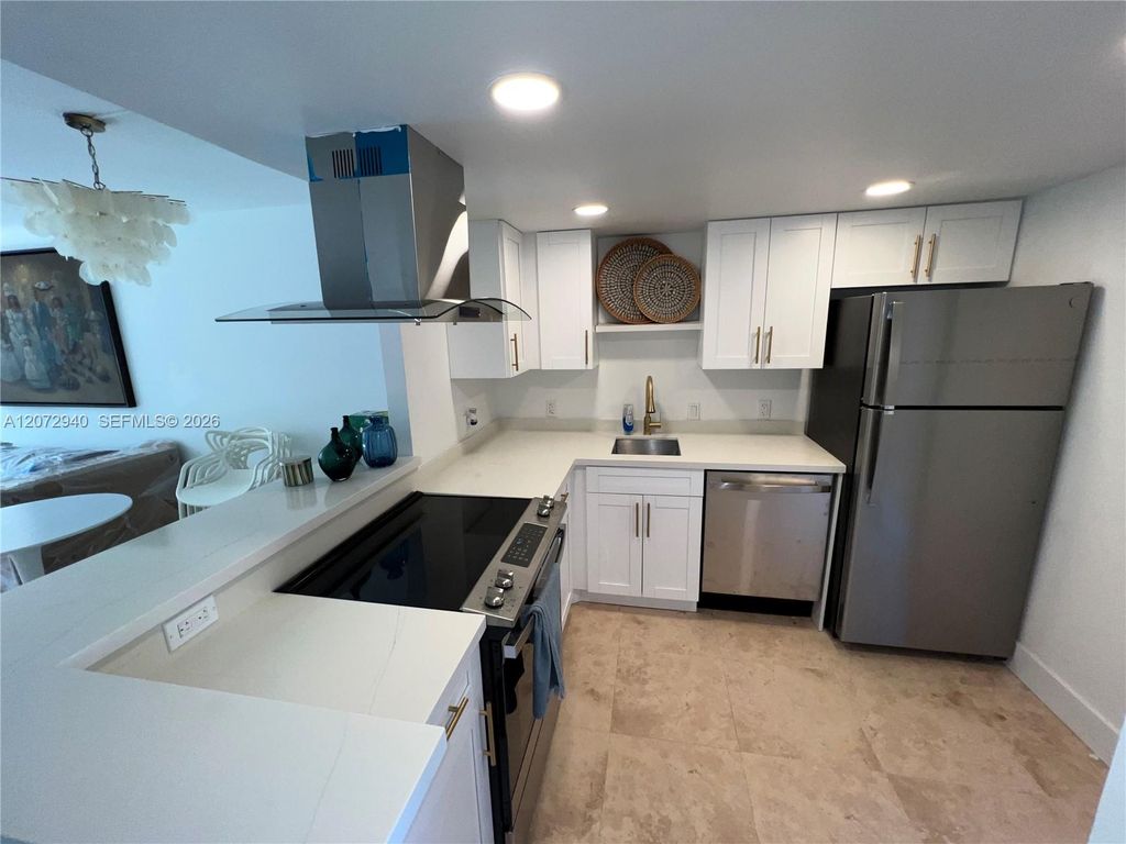 20500 W Country Club Drive 117, Aventura, FL 33180