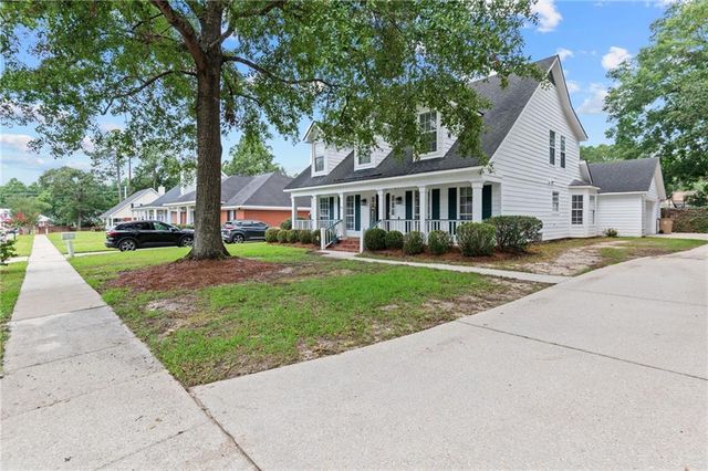 2270 Moss Creek Court, Mobile, AL 36695