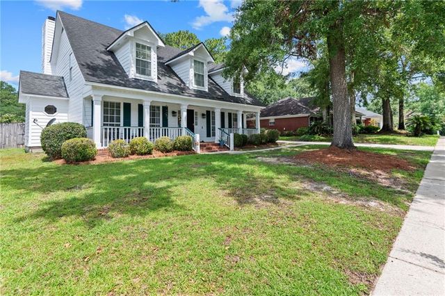 2270 Moss Creek Court, Mobile, AL 36695