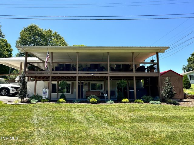 400 Baywood Drive, Piney Flats, TN 37686