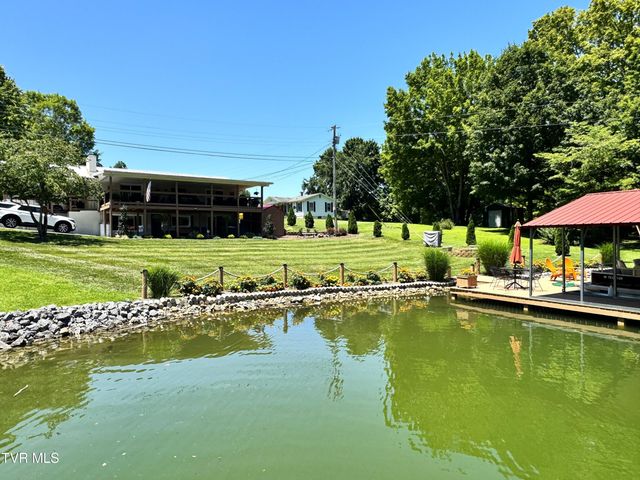 400 Baywood Drive, Piney Flats, TN 37686
