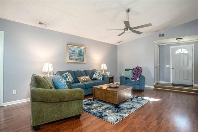 3889 Smokemist Trace, Lawrenceville, GA 30044