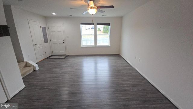 49 DARIEN DR, Bunker Hill, WV 25413