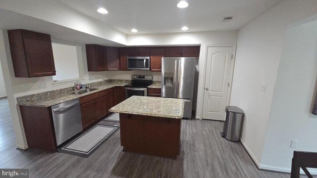 49 DARIEN DR, Bunker Hill, WV 25413