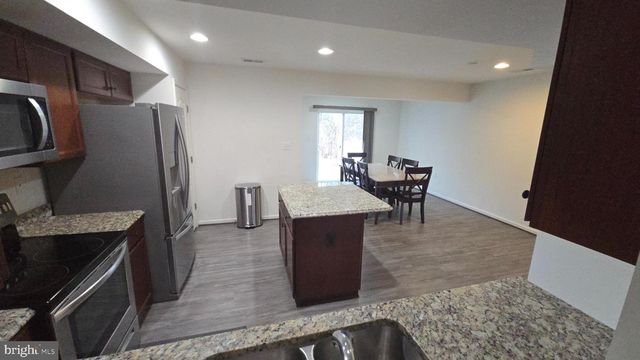 49 DARIEN DR, Bunker Hill, WV 25413