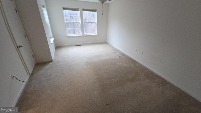 49 DARIEN DR, Bunker Hill, WV 25413