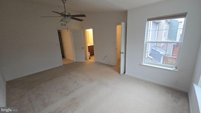 49 DARIEN DR, Bunker Hill, WV 25413