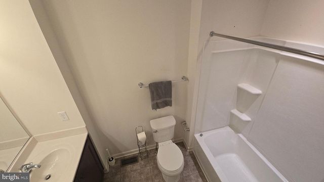 49 DARIEN DR, Bunker Hill, WV 25413