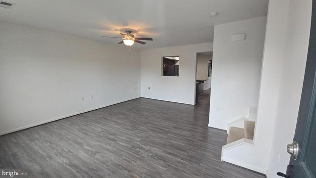 49 DARIEN DR, Bunker Hill, WV 25413