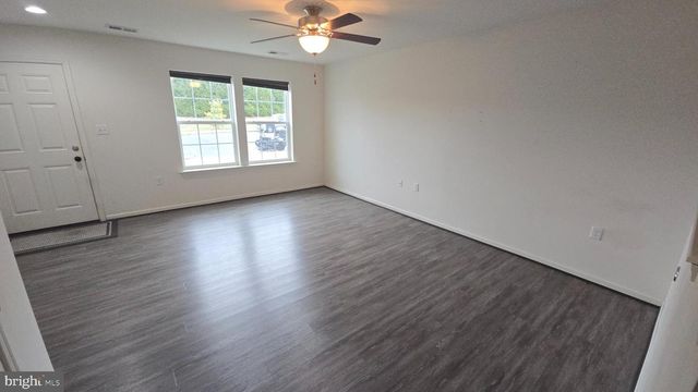 49 DARIEN DR, Bunker Hill, WV 25413