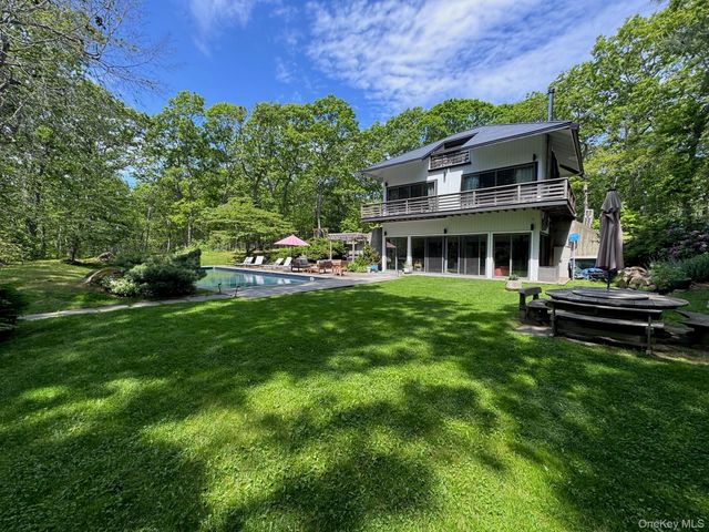 78 Shadom Lane, East Hampton, NY 11937