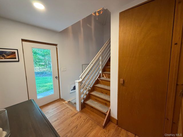 78 Shadom Lane, East Hampton, NY 11937