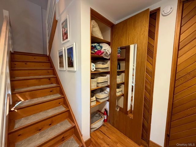 78 Shadom Lane, East Hampton, NY 11937