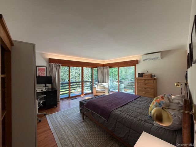 78 Shadom Lane, East Hampton, NY 11937