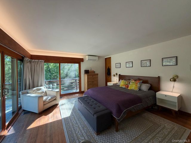 78 Shadom Lane, East Hampton, NY 11937