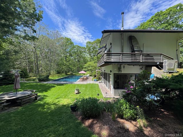 78 Shadom Lane, East Hampton, NY 11937