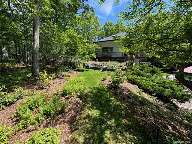 78 Shadom Lane, East Hampton, NY 11937