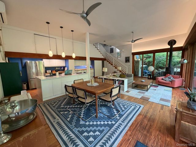 78 Shadom Lane, East Hampton, NY 11937