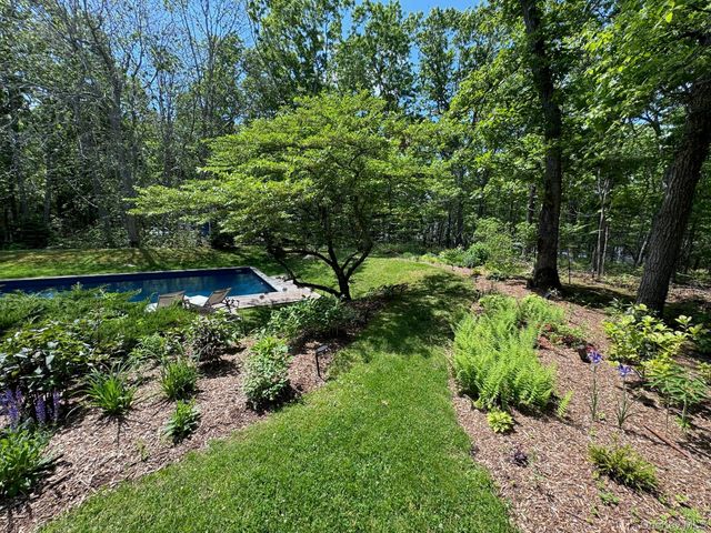 78 Shadom Lane, East Hampton, NY 11937