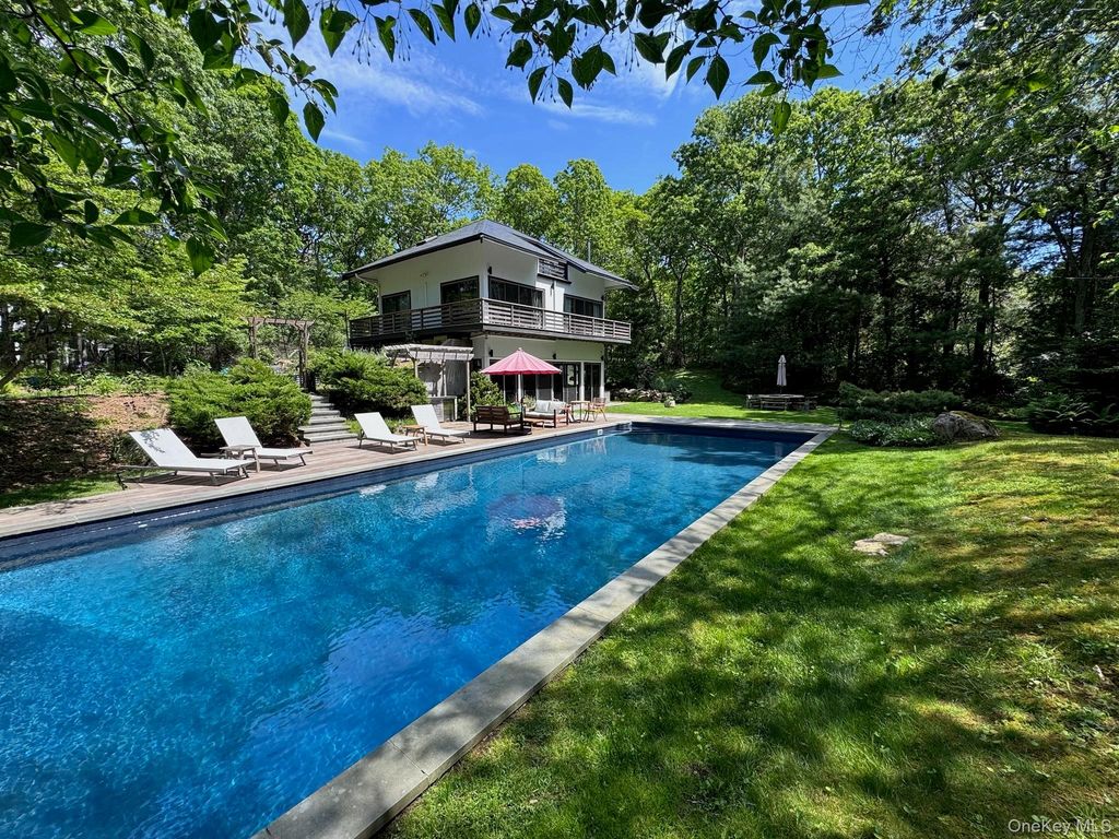 78 Shadom Lane, East Hampton, NY 11937