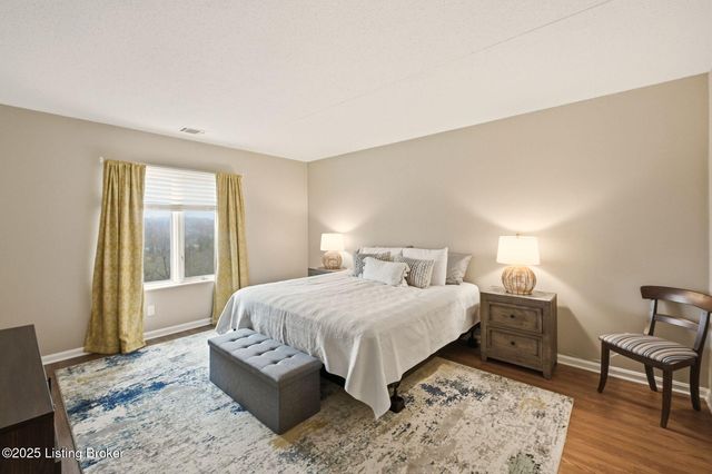 5100 US Hwy 42 614, Louisville, KY 40241