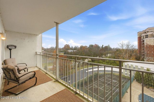 5100 US Hwy 42 614, Louisville, KY 40241