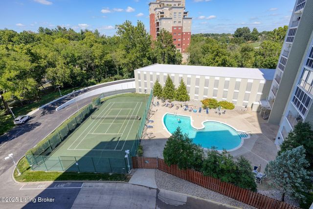 5100 US Hwy 42 614, Louisville, KY 40241