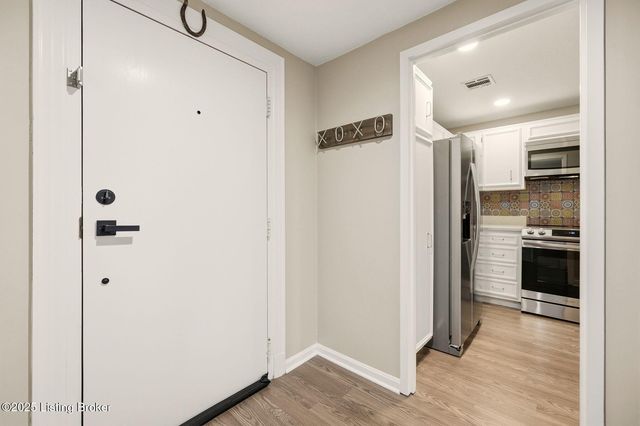 5100 US Hwy 42 614, Louisville, KY 40241