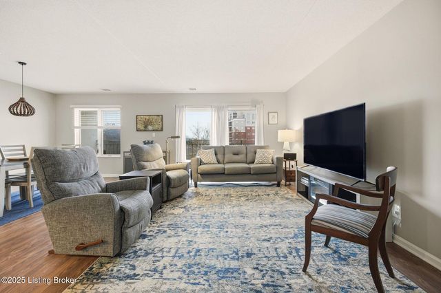 5100 US Hwy 42 614, Louisville, KY 40241