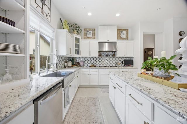 9106 Del Palma Drive, Bakersfield, CA 93314