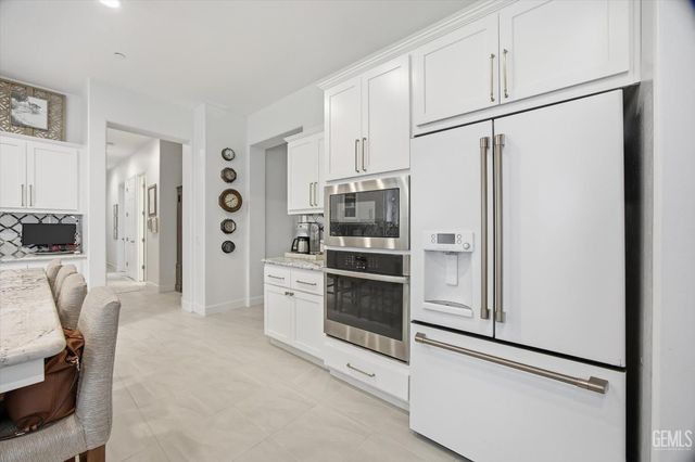 9106 Del Palma Drive, Bakersfield, CA 93314