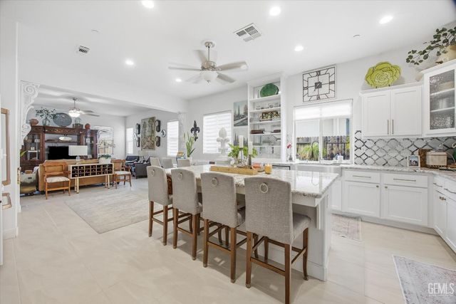 9106 Del Palma Drive, Bakersfield, CA 93314