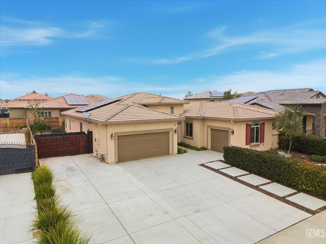 9106 Del Palma Drive, Bakersfield, CA 93314