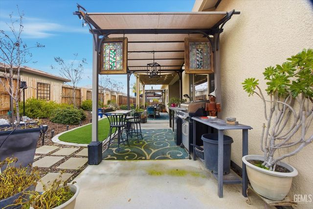 9106 Del Palma Drive, Bakersfield, CA 93314