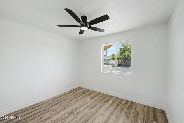 6124 W KEIM Drive, Glendale, AZ 85301