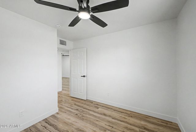 6124 W KEIM Drive, Glendale, AZ 85301