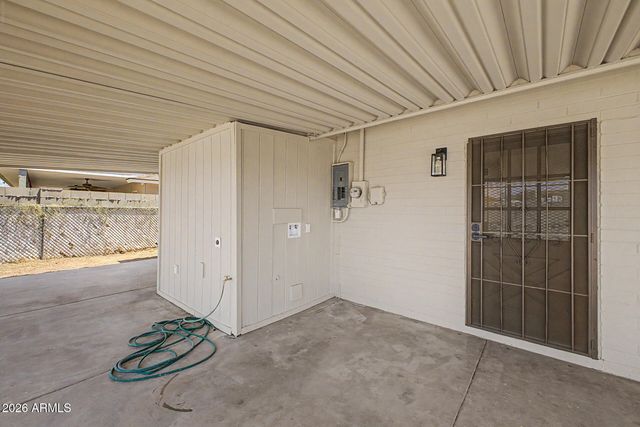 6124 W KEIM Drive, Glendale, AZ 85301